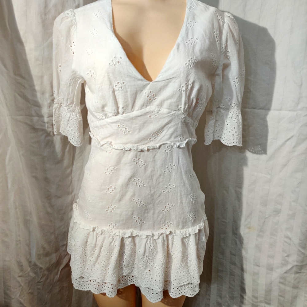 Lavender sketch white short length dress